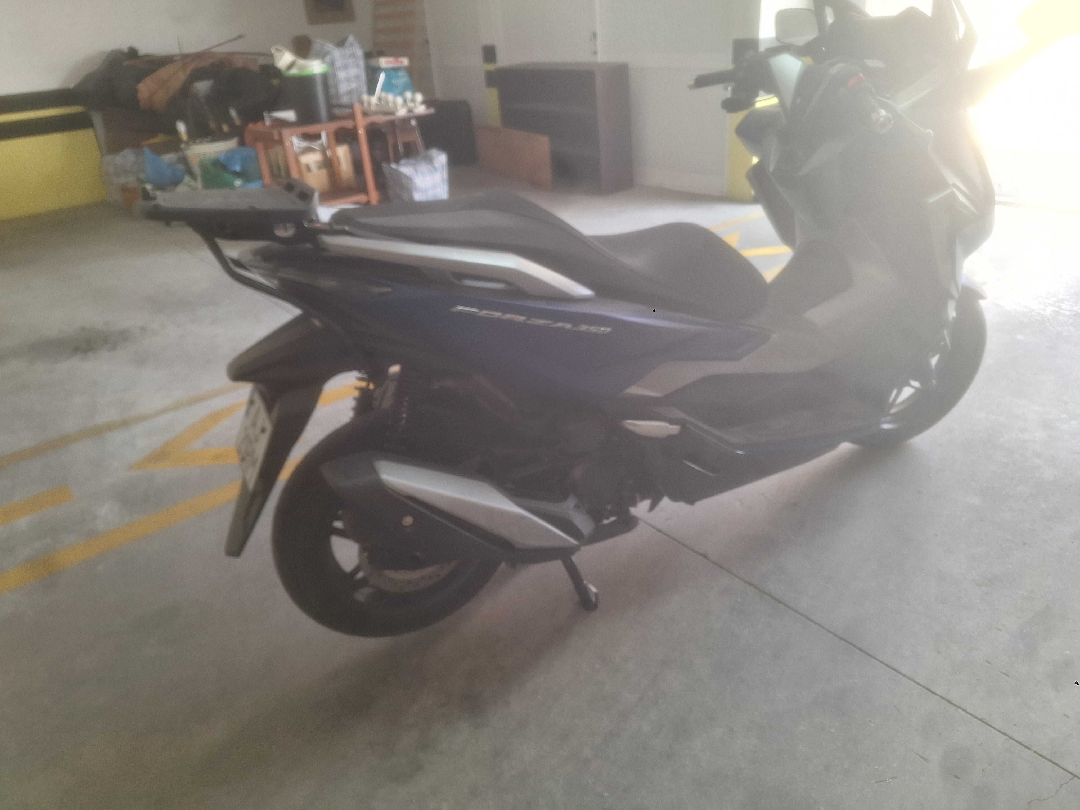Excelente Honda forza 350