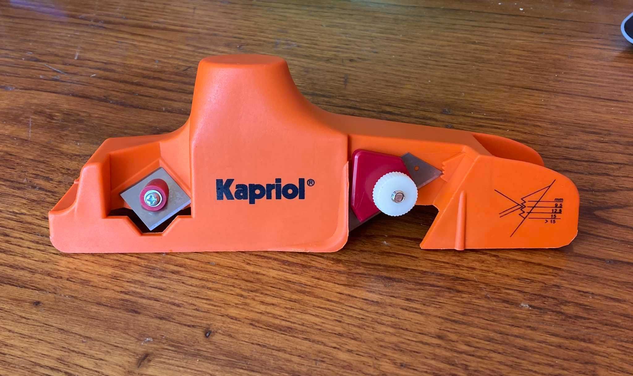Strugarka kątowa do wykańczania płyt gipsowo-kartonowych Kapriol