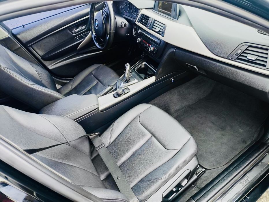 Bmw f 30 320i 2014 року