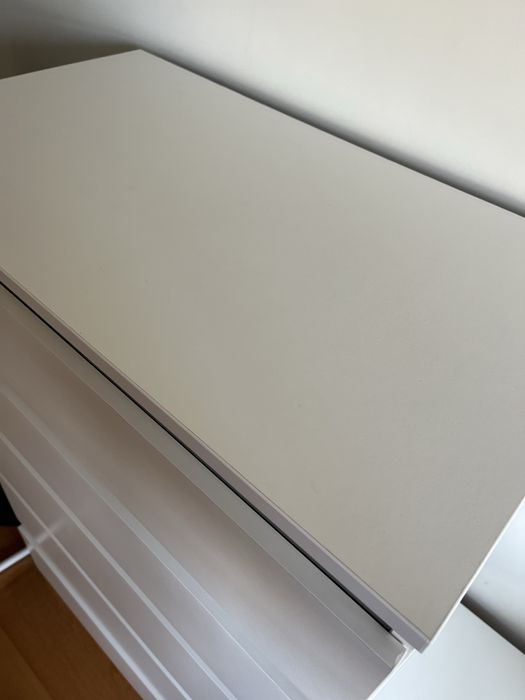 Comoda branca e mesa cabeceira IKEA KULLEN