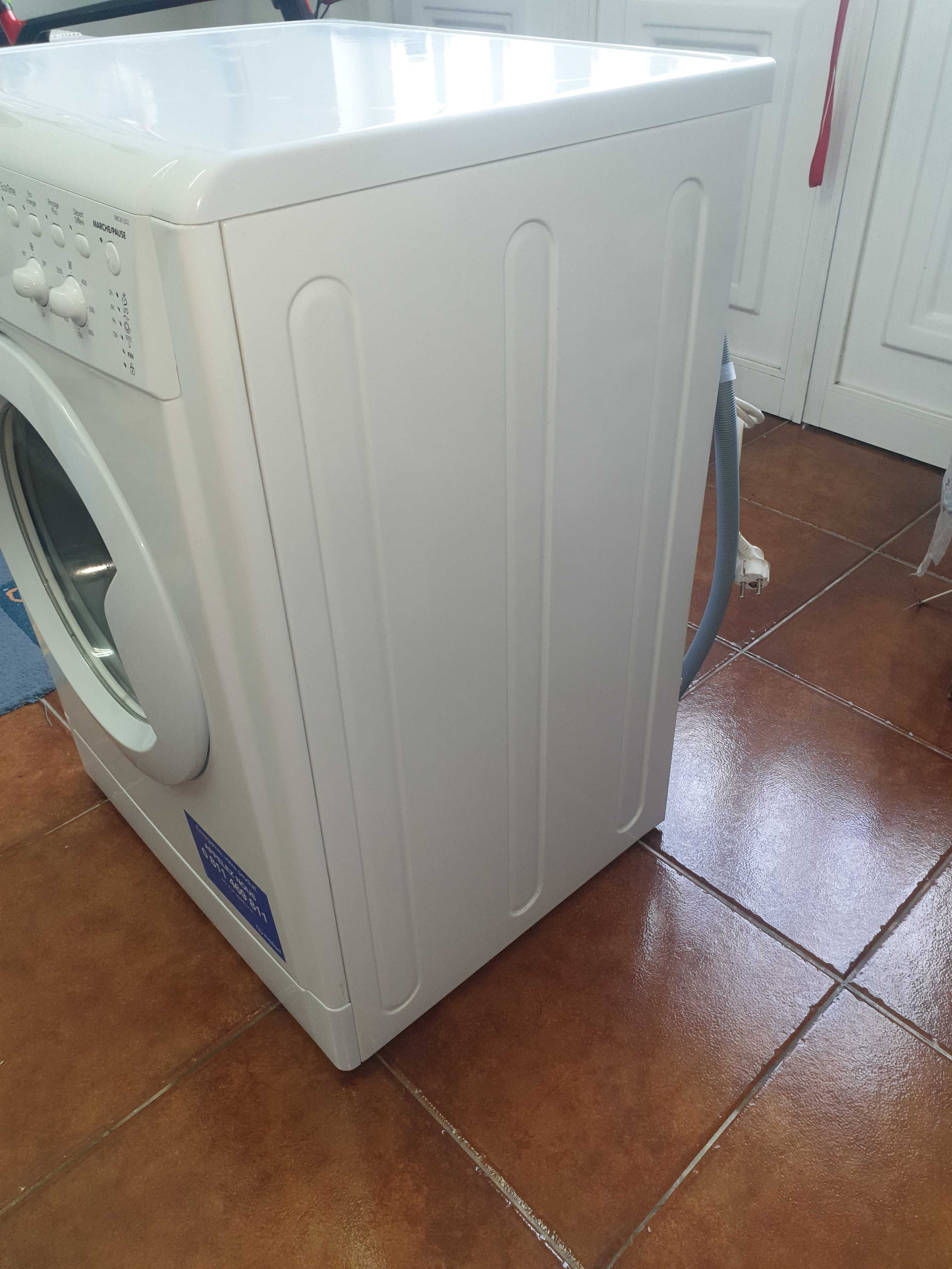 Máquina Lavar Roupa Indesit 6 Kg