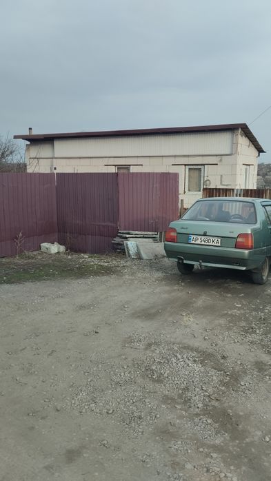 Продам дачный участок з домом в центре города.