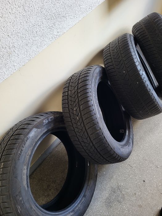 Opony zimowe 225/55 R17 Pirelli dot(3221) 4 szt.