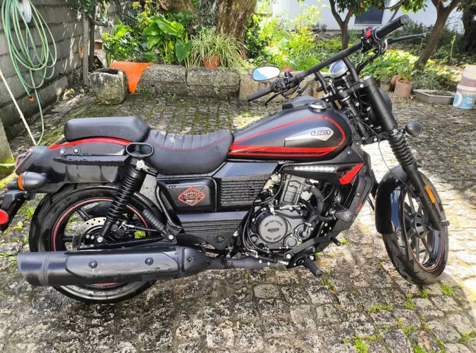 Renegade Vegas 125 – Ano 2022 – Só 2107 km – Impecável!