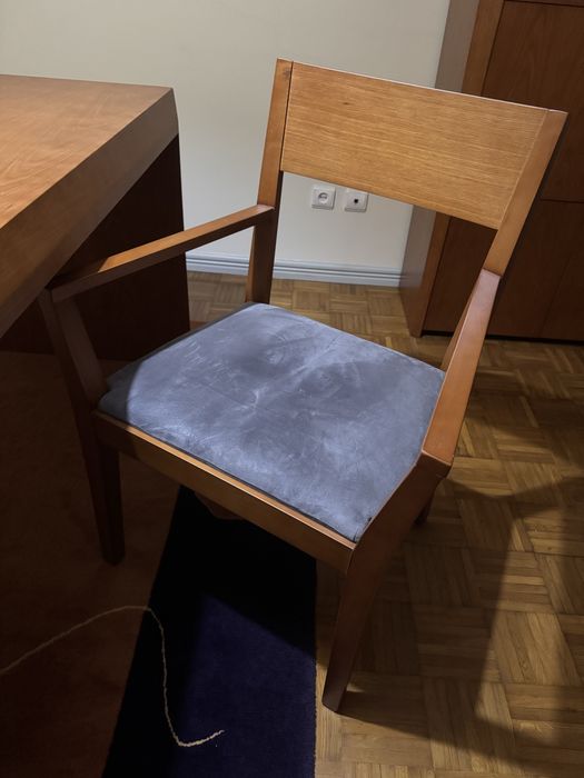 Secretaria e cadeirao