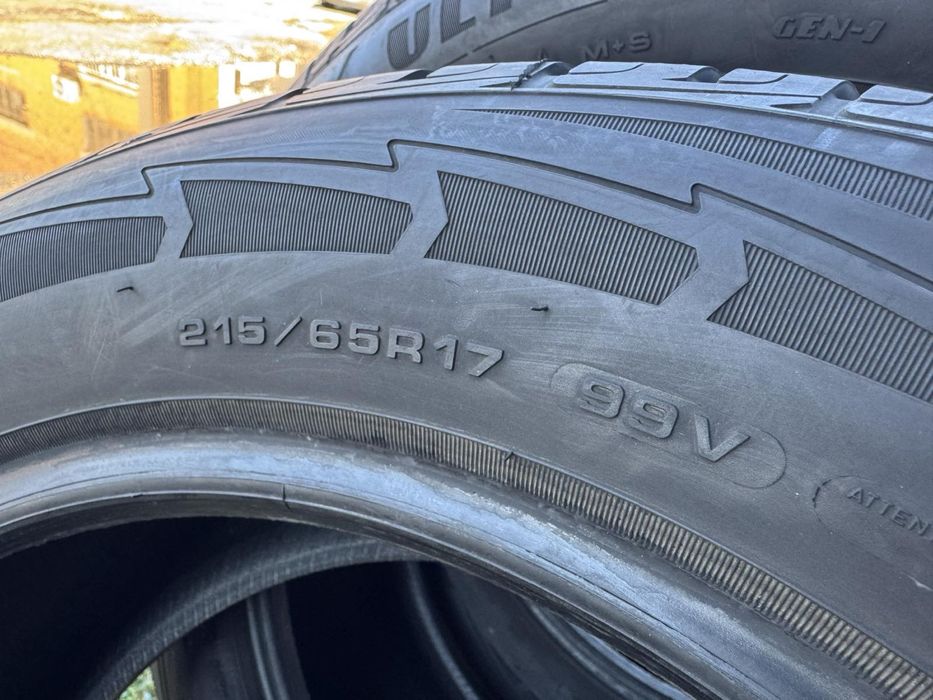 Майже нові зимові шини Goodyear 215/65 R17