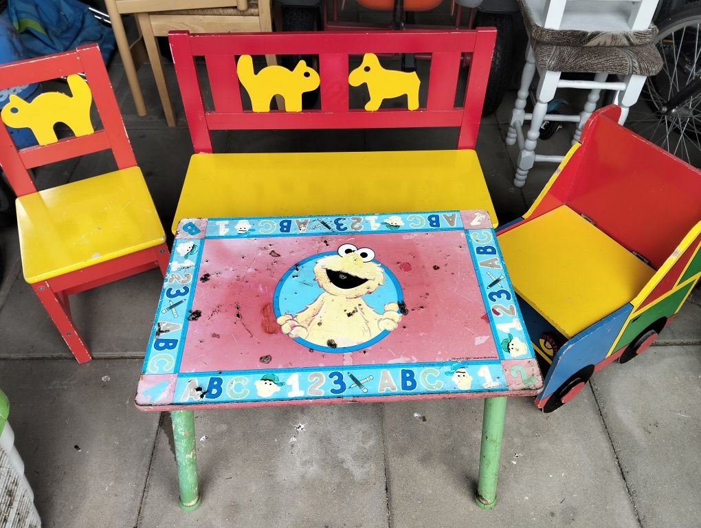 Zestaw drewnianych mebli dla dzieci Ikea