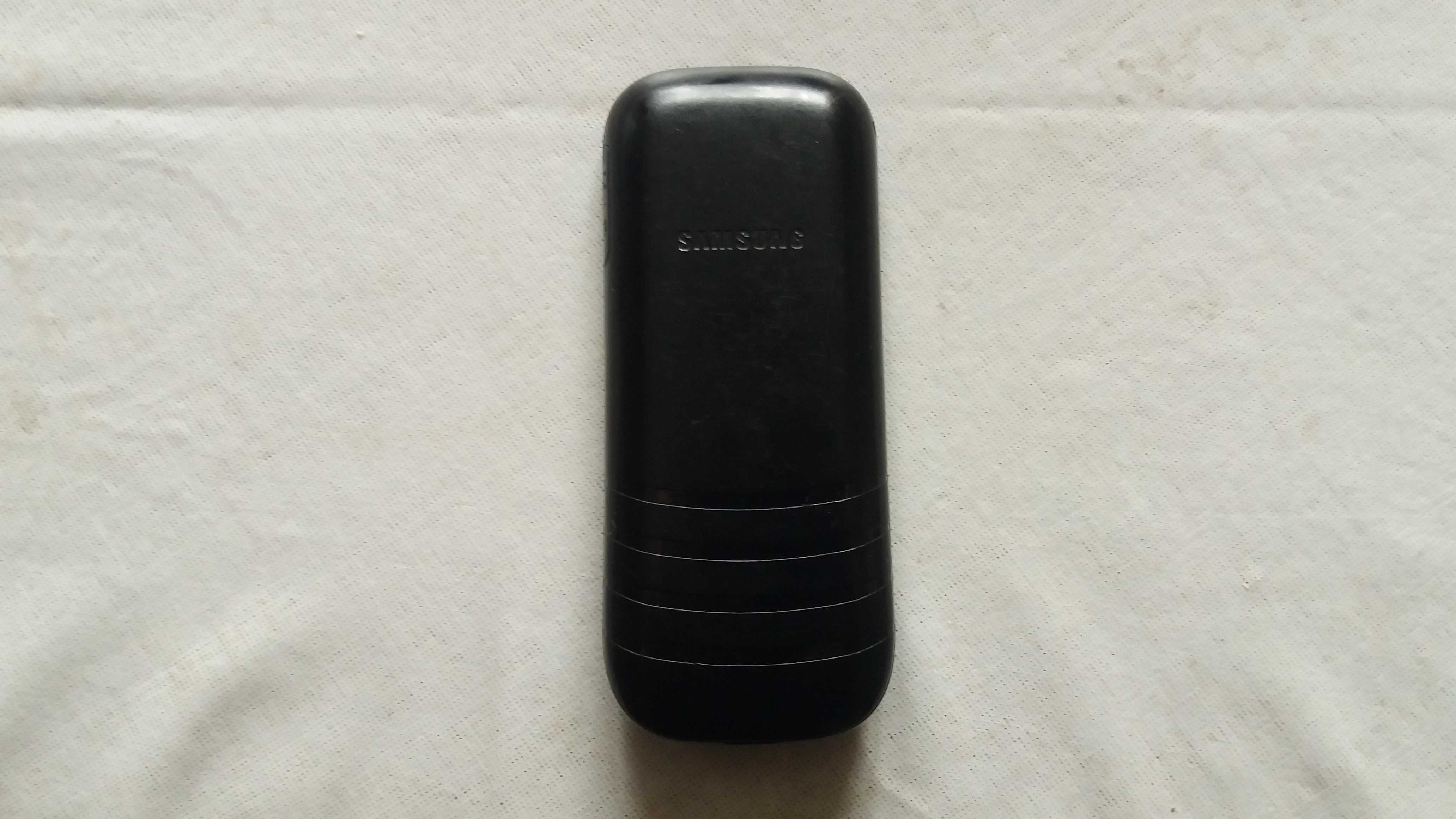 Продам не рабочий б/у телефон Samsung GT - E1200M.