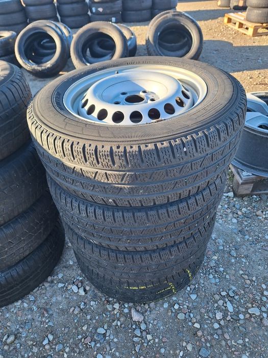 Koła zimowe VW T5 T6  215 65 r16c