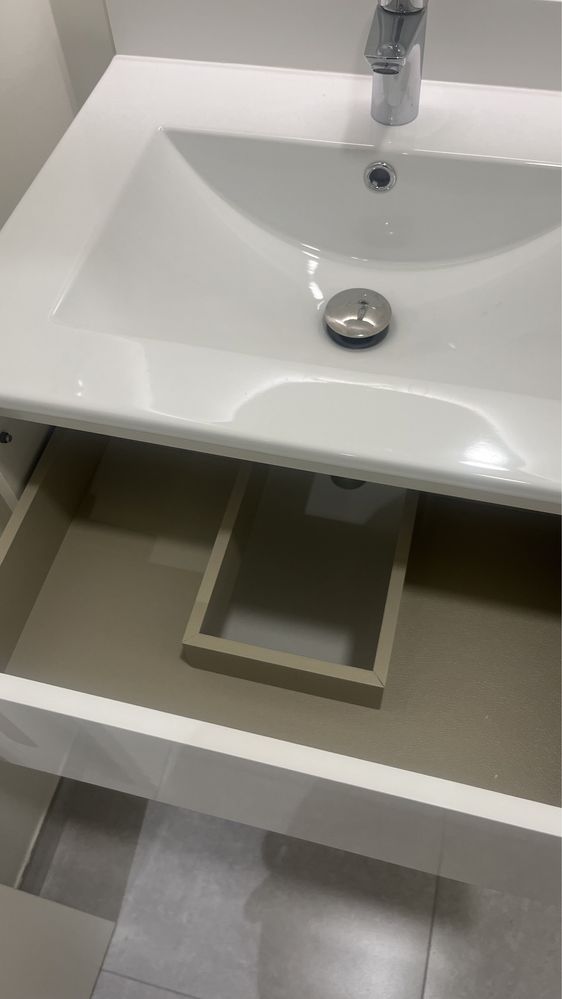 Móvel WC ROCA com torneira GROHE