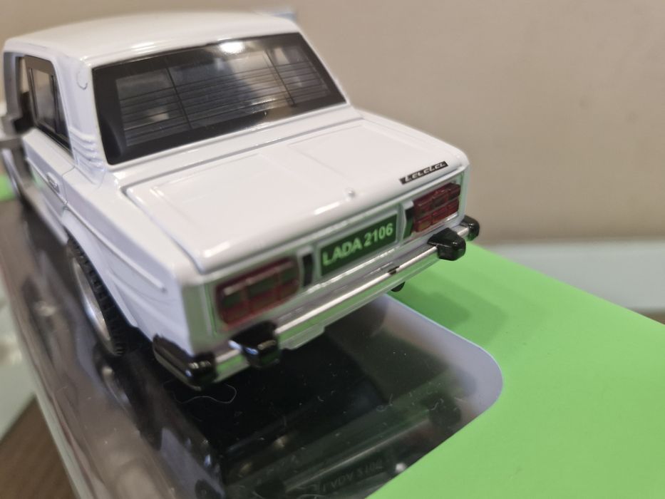 Металева модель Жигулі Lada 2106, 1:32, Автопром, світло звук біла