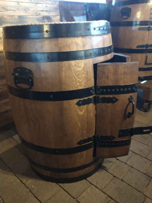 Barek z beczki dębowej po whisky