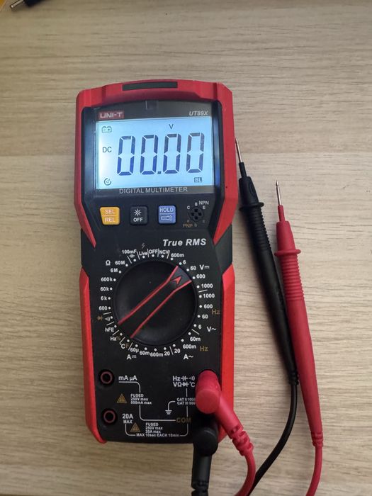 Miernik uniwersalny UNI-T UT89X multimetr