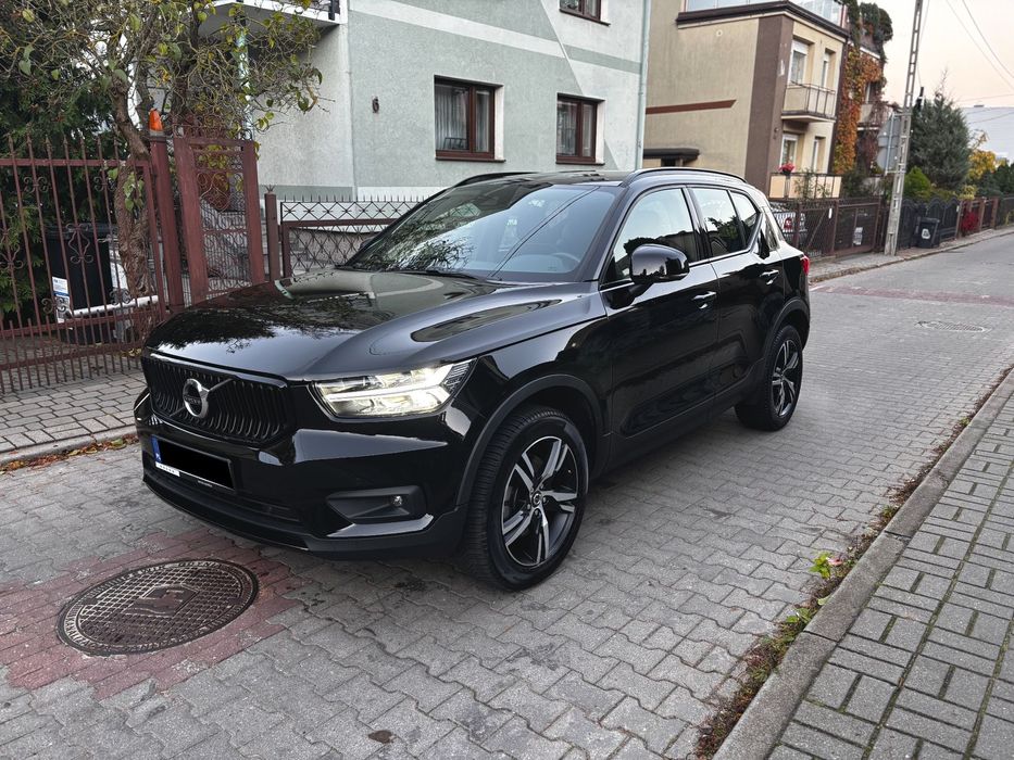 Volvo XC 40 Volvo XC40 T3 R-Design z małym przebiegiem