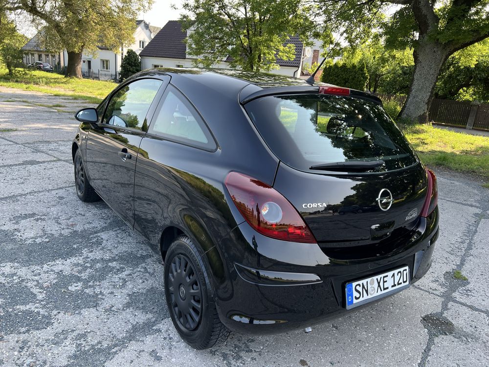 Opel Corsa 1,2 benzyna rok 2009