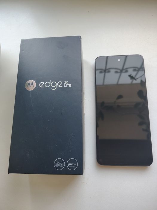 Продам телефон Motorola edge 20 lite