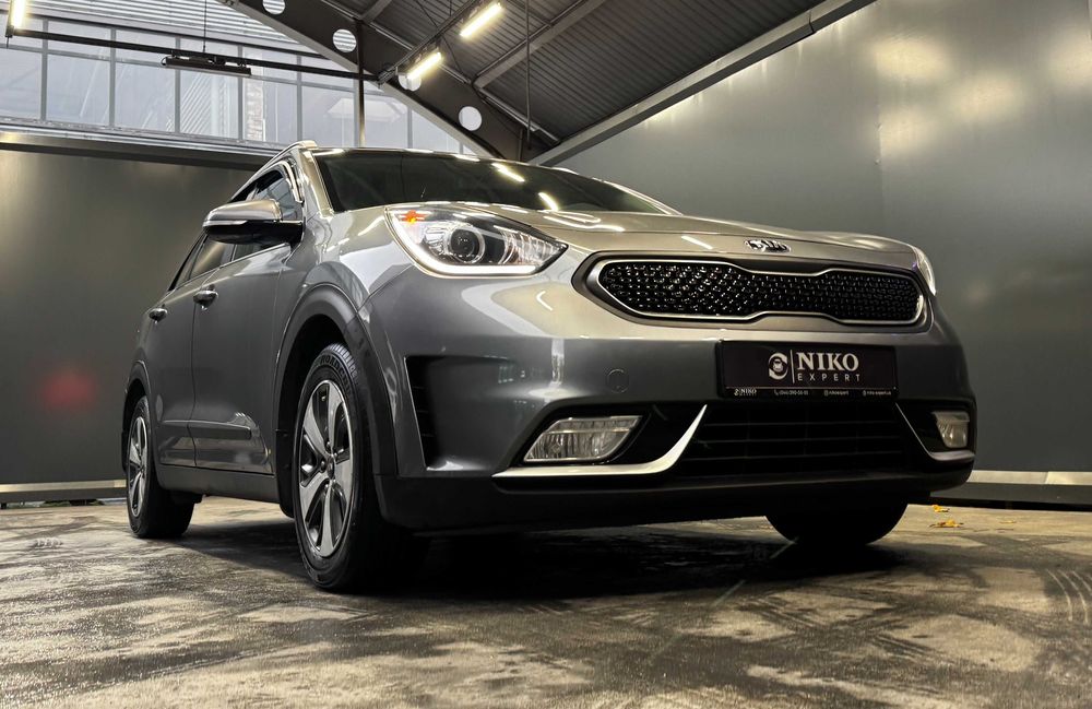 Продам гібридну Kia Niro 2017, 1.6 (HEV)
