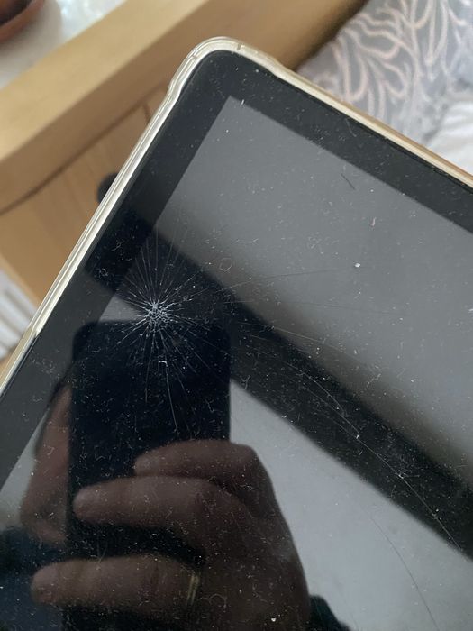 Планшет Pixus line lte 6/128 в ремонт или запчасти