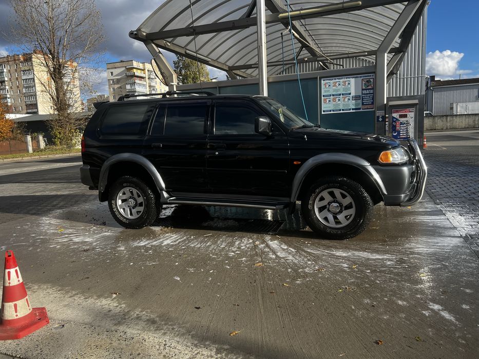 Продом Міцубісі поджеро спорт 1