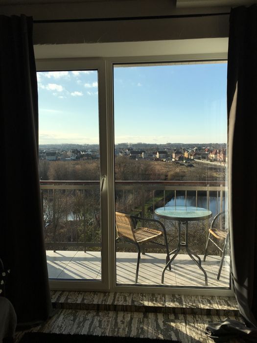 Затишна квартира з гарним виглядом на озеро