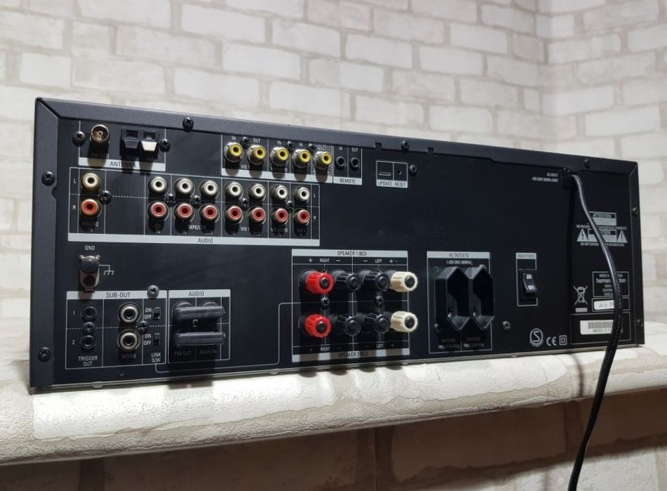 AV Cтерео ресивер HARMAN KARDON AVR 3390+1,  2 х 80 Вт 
AV ресивер HAR