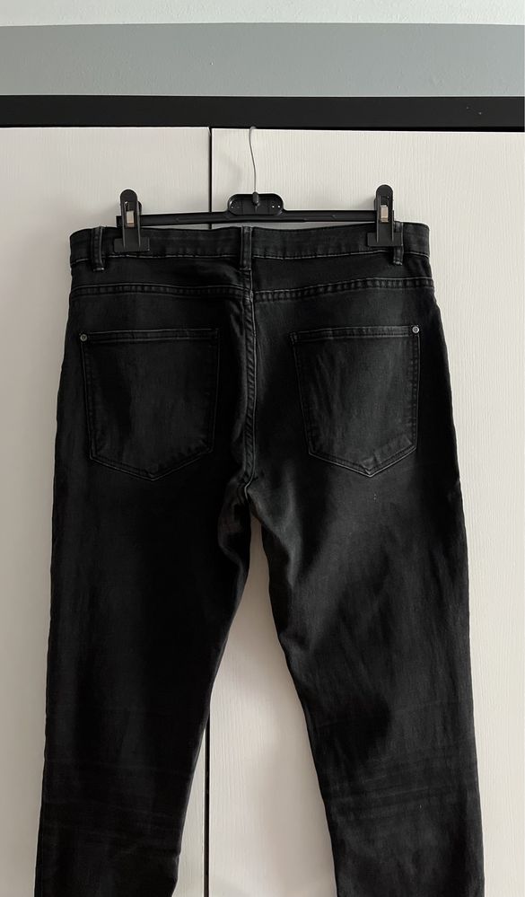 Czarne jeansy M/38!