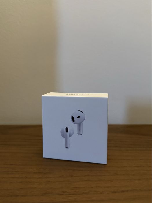 AirPods 4 with Noise Cancellation