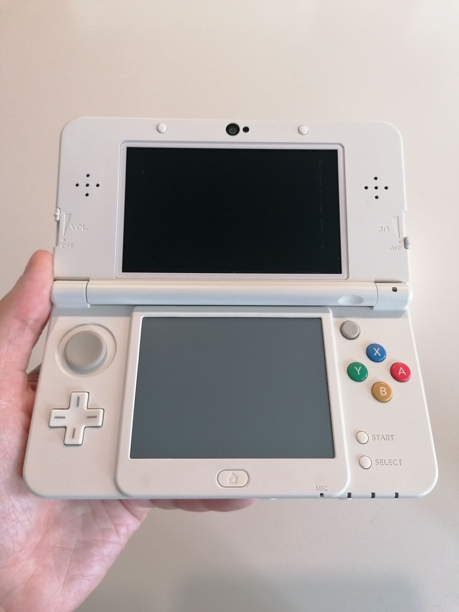 Nintendo "New 3DS" Branca 16GB Homebrew