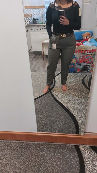 Komplet spodnie i czarna bluzka nowe