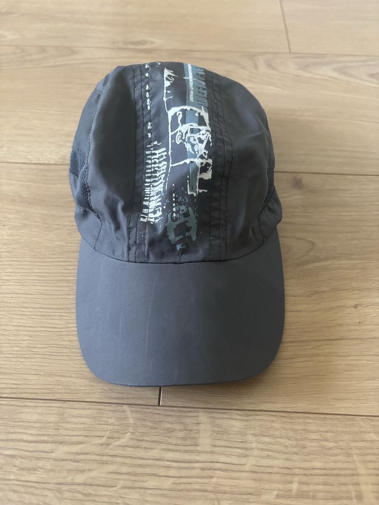 Czapka z daszkiem