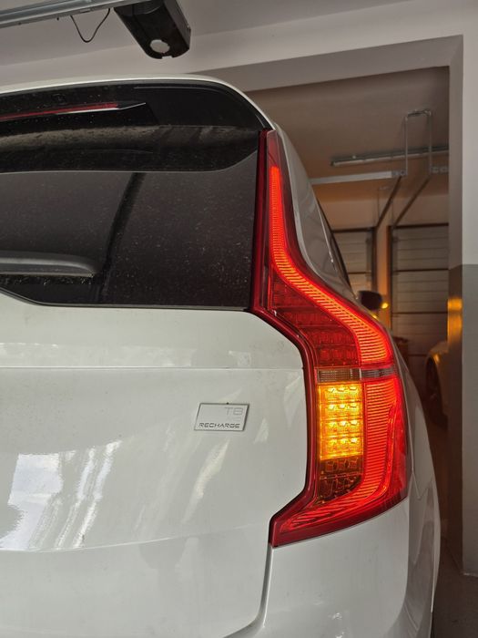 Regeneracja odbłyśników naprawa reflektorów lamp konwersja