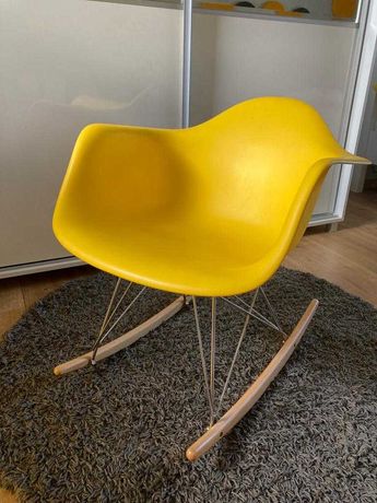 Fotel bujany żółty krzesło