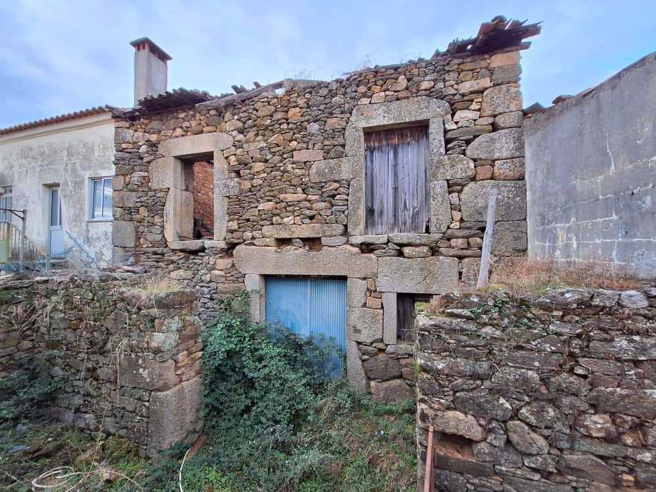 Casa em Ruínas para venda