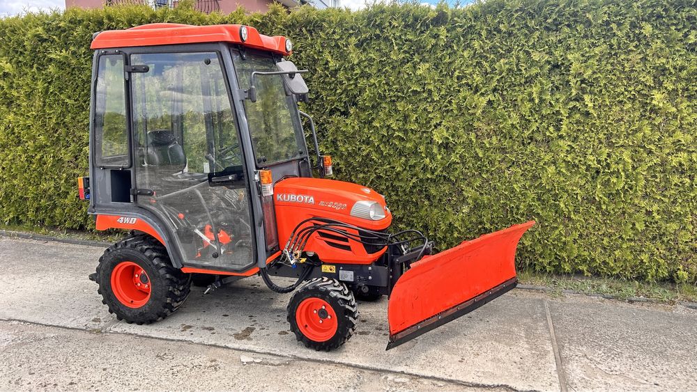Mini Ciągniczek Kubota Bx2350 4X4 pług zimowy kosiarka glebogryzarka