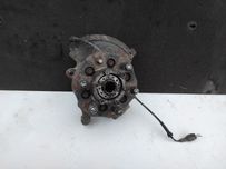 Цапфа поворотна ступиця права Ніссан тірано nissan tirrano