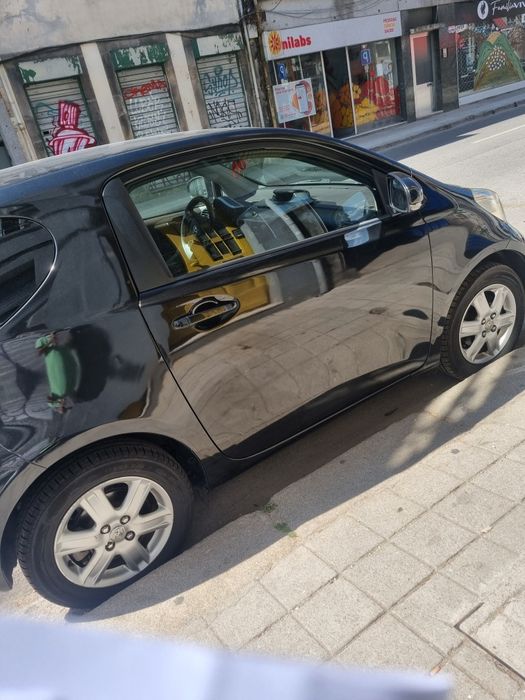 Automóvel em excelente estado