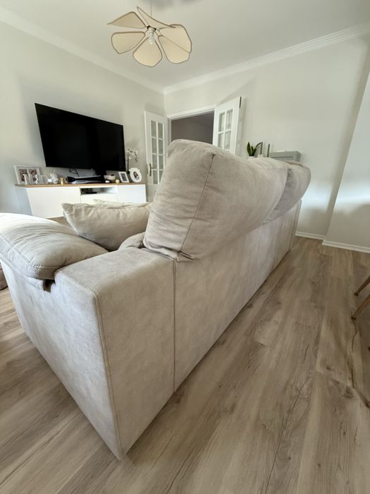 Sofá de 3 lugares com chaiselong / sofa cama