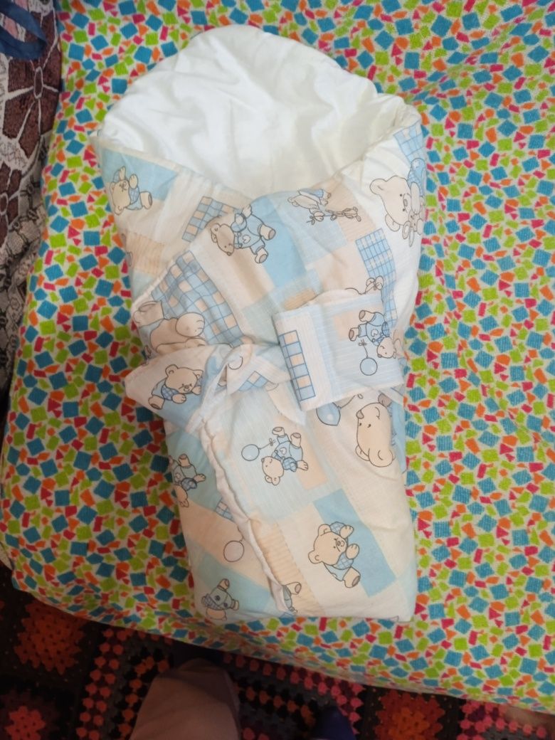 Продам конверт на выписку,одеяло для новорожденного