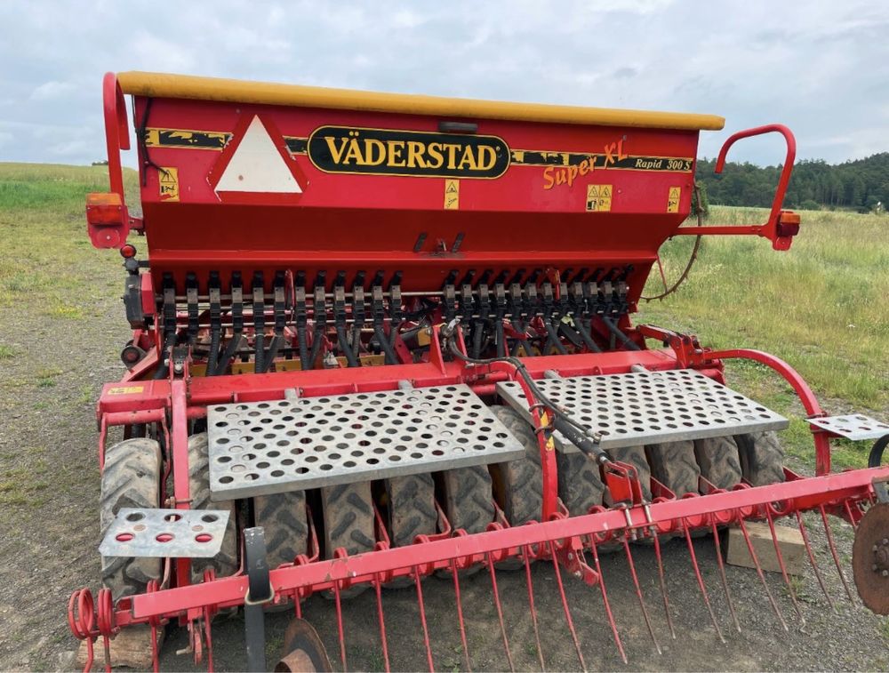 Vaderstad Rapid 300 siewnik talerzowy agregat uprawowo-siewny