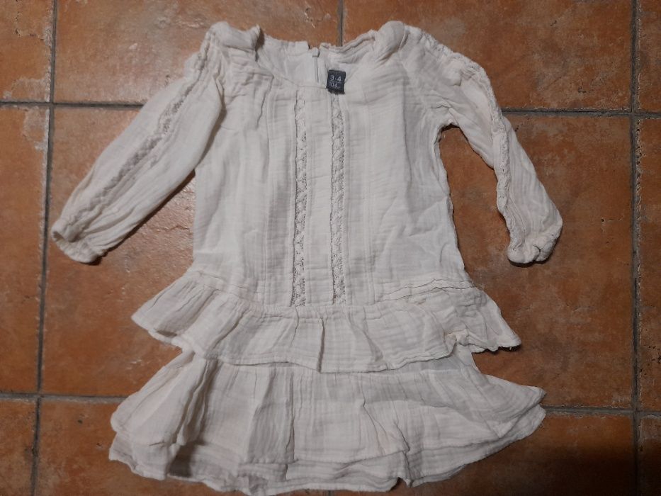 Roupa menina variada