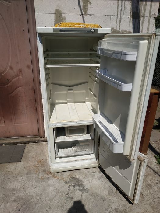 Продам холодильник под восстановление