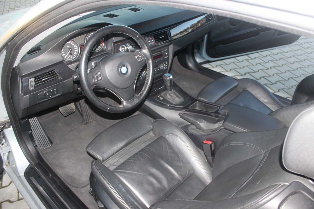 BMW seria 3 E92 3.0i 325i Automat
