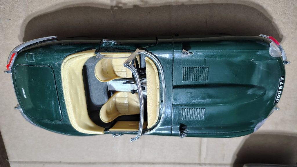 Burago jaguar E (1961)