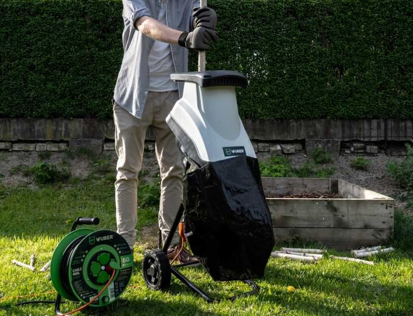 Гілкоподрібнювач електричний , шредер , веткоизмельчитель 3000 Вт 45Л