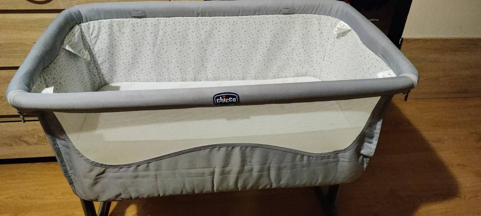 Łóżeczko turystyczne dostawka chicco next 2 me
