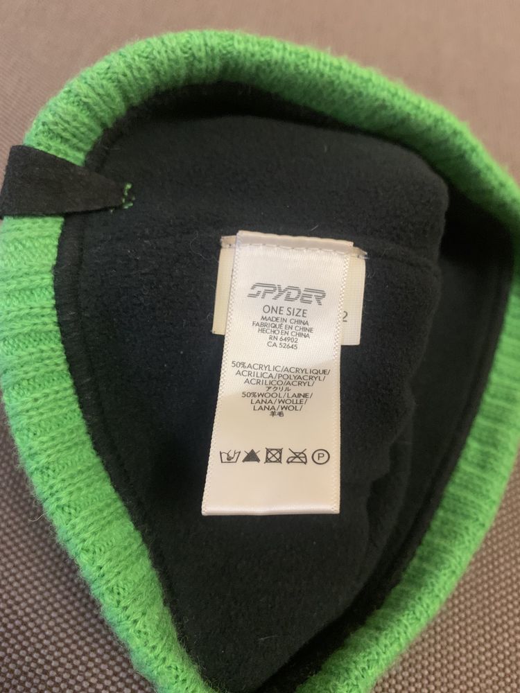 Шапка Spyder hat