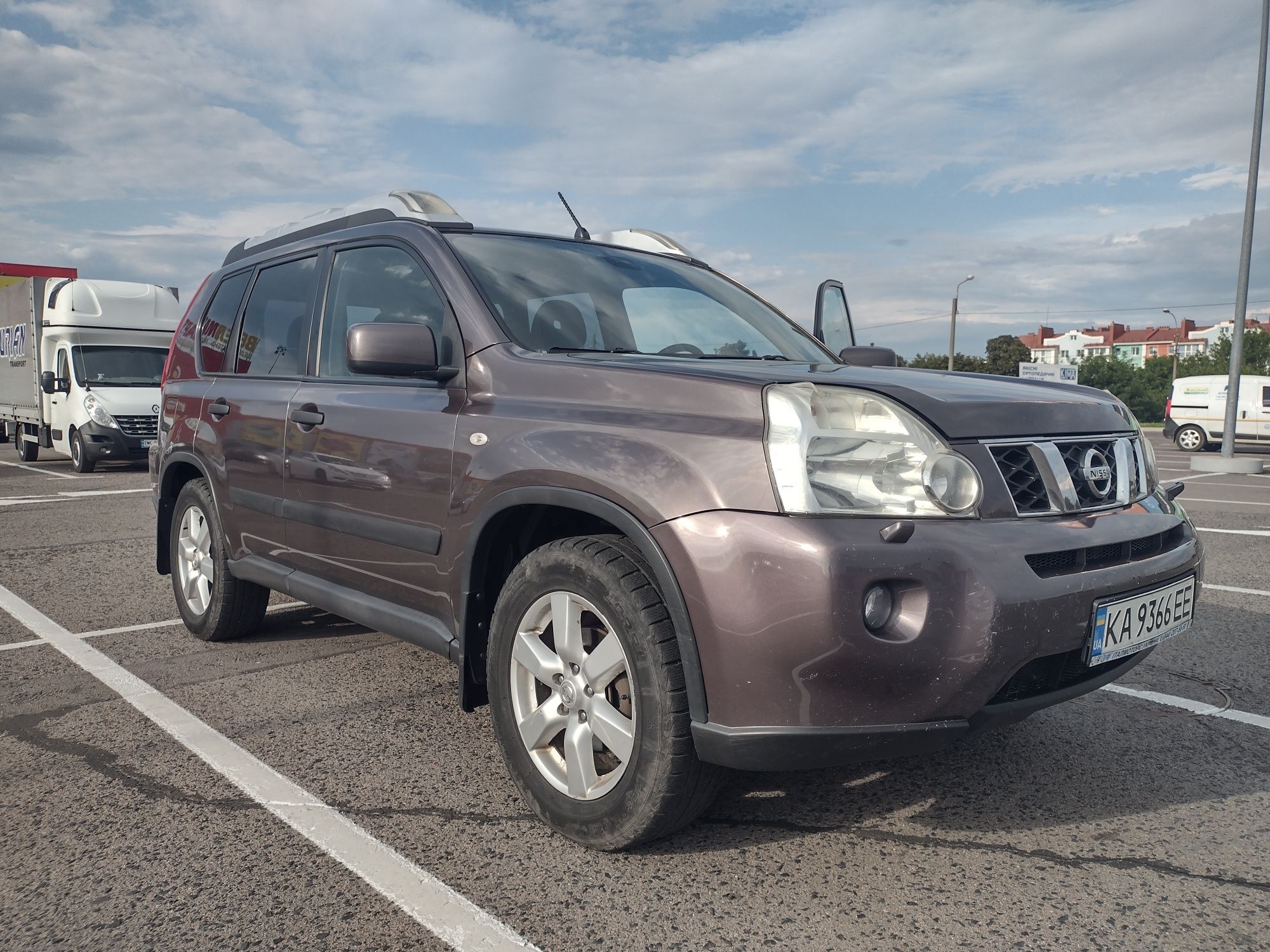 Продам NISSAN x-trail 2.5 газ/бензин