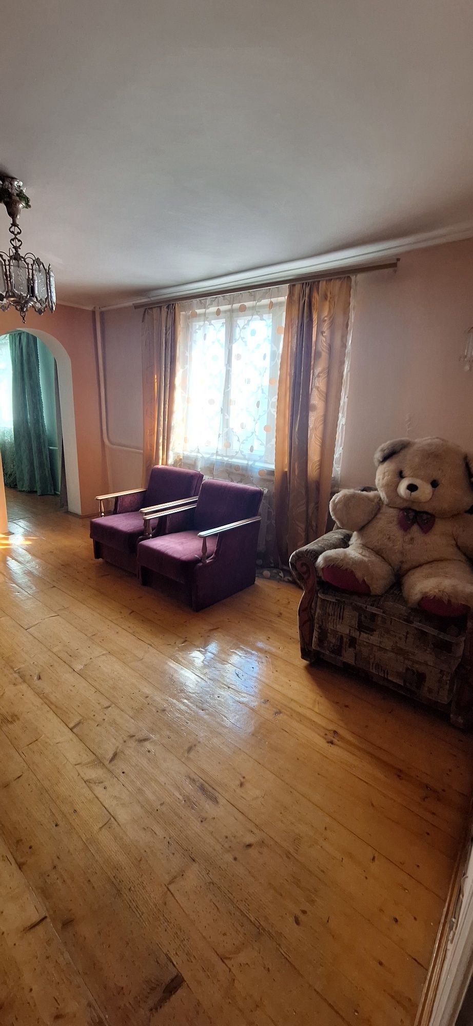 Продається будинок в центральній частині міста
