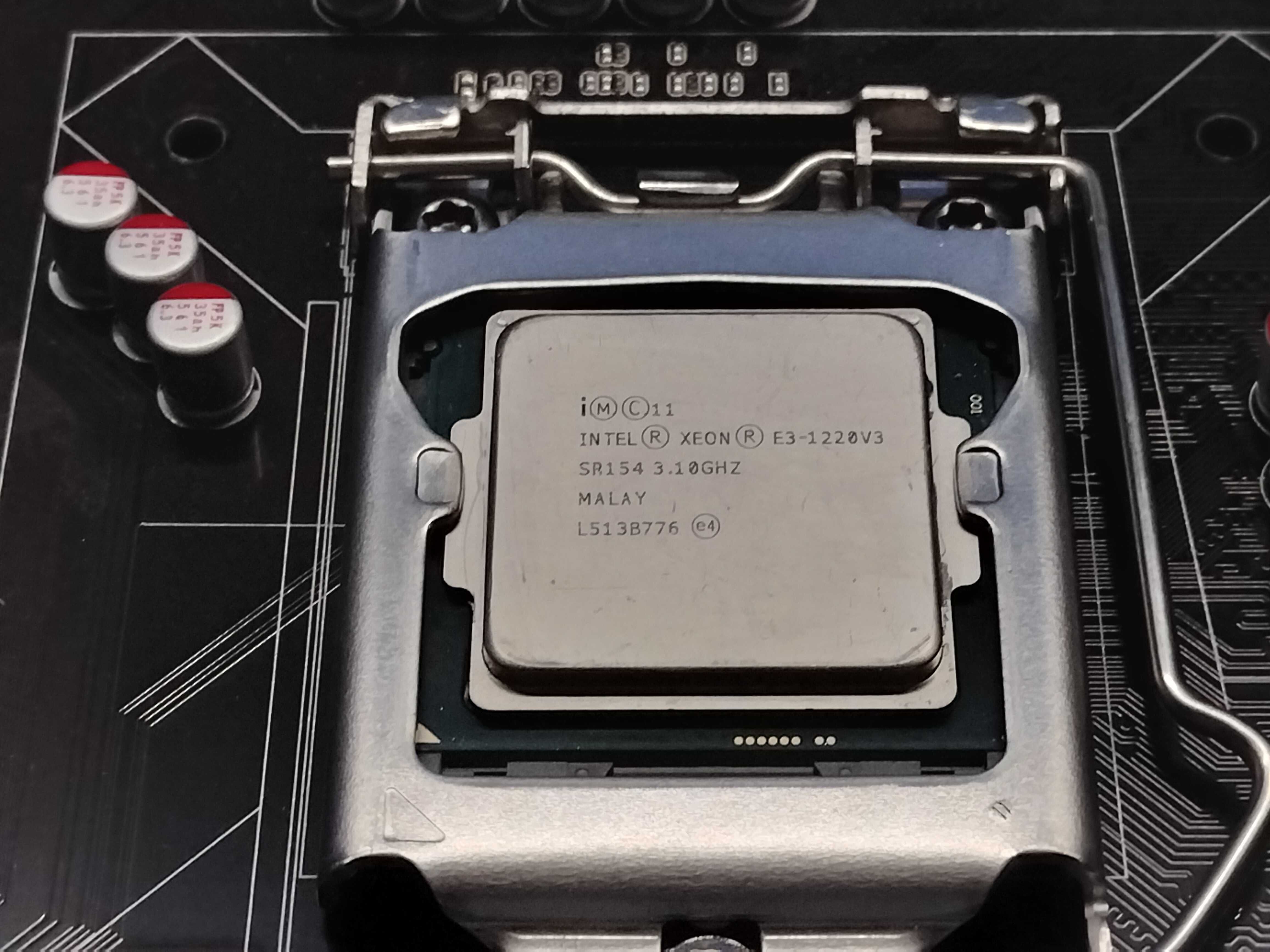 Płyta główna ASUS P9D-X (LGA / Socket 1150) + 16GB + Xeon E3-1220V3