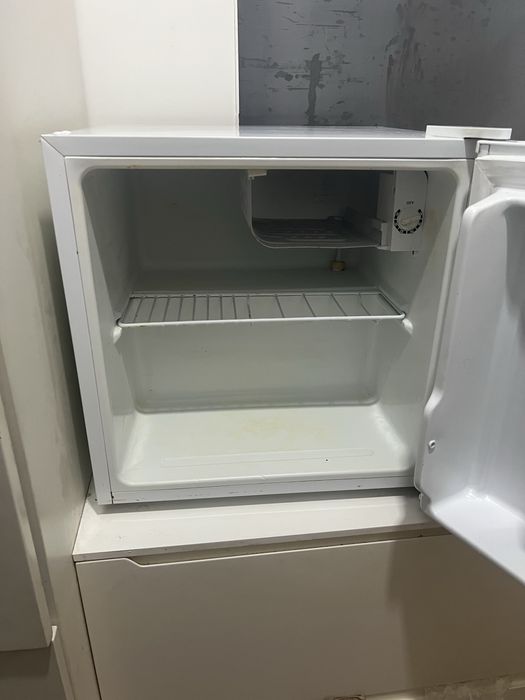 однокамерний холодильник PRIME Technics RS 409 MT